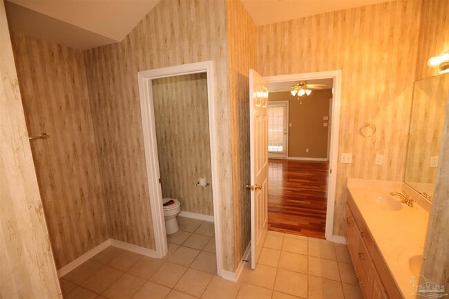 Building Photo - 9955 Rail Cir