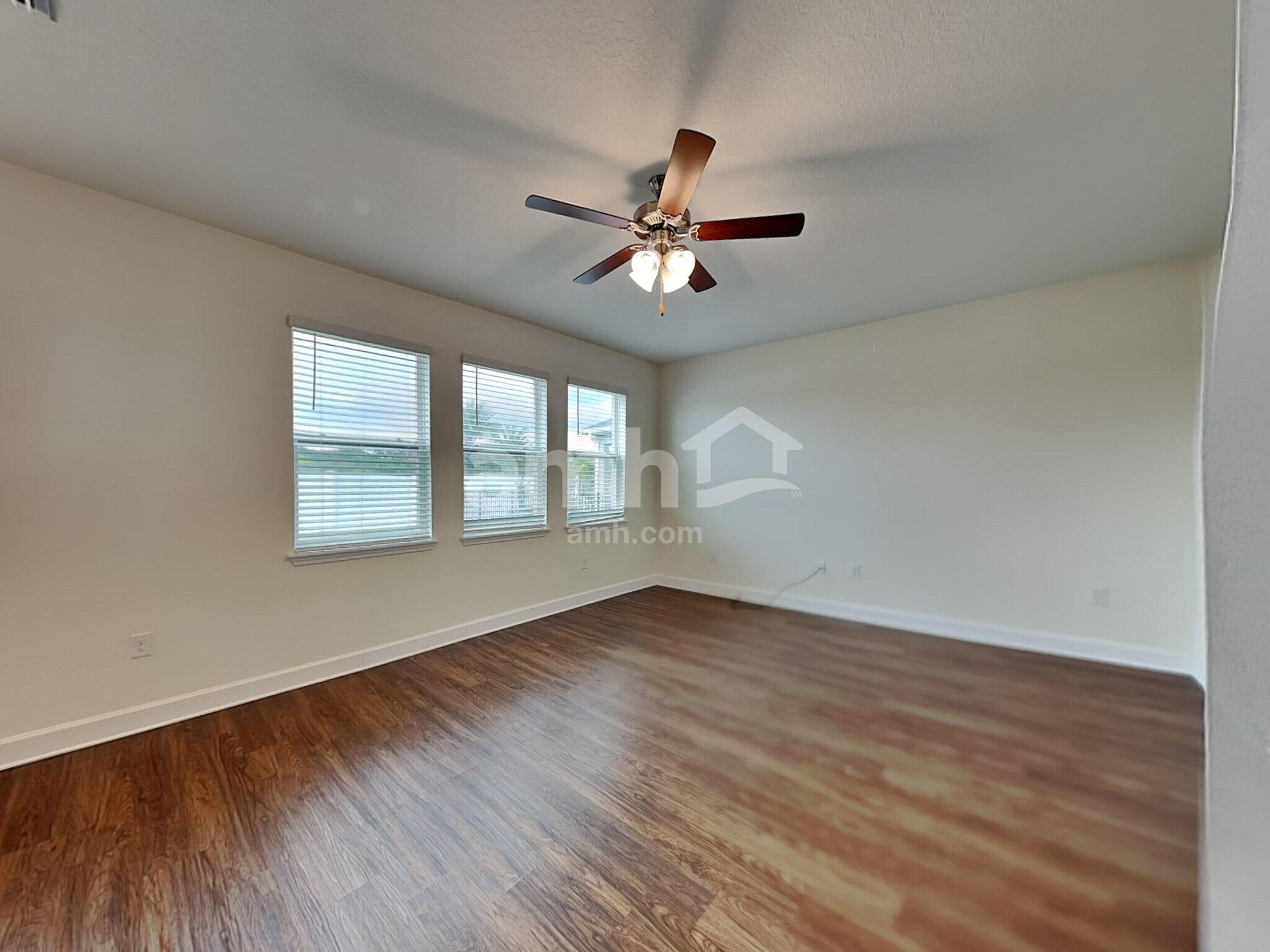Building Photo - 325 Pine Terrace Dr