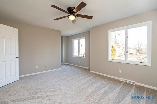 Building Photo - 4045 Hillandale Rd