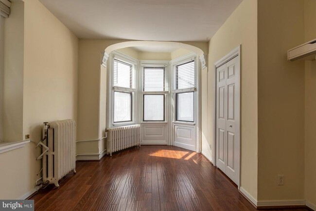 Building Photo - 626 S 19th St