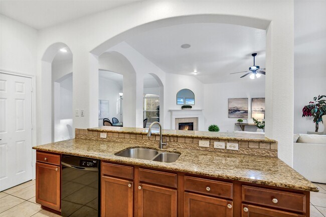 Building Photo - 7014 Spruce View Ct