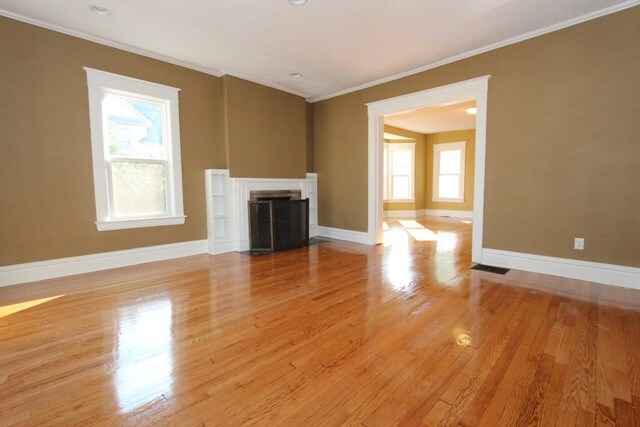 Building Photo - 1054 Sibley St NW