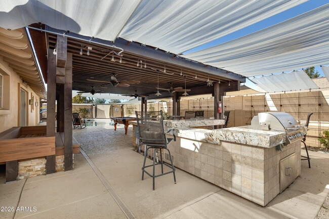 Building Photo - 2032 E La Jolla Dr