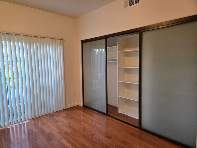 second bedroom - 13226 Moorpark St