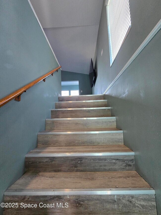 Building Photo - 0000 Pineapple Ave