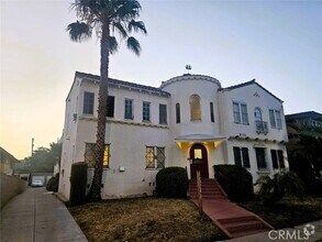 Building Photo - 5723 Huntington Dr