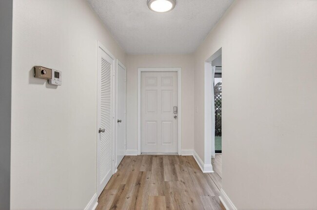 Building Photo - 21682 Cypress Rd