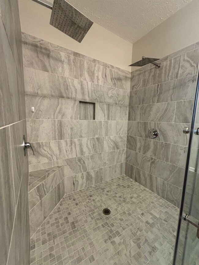 Building Photo - 227 Leste Rd