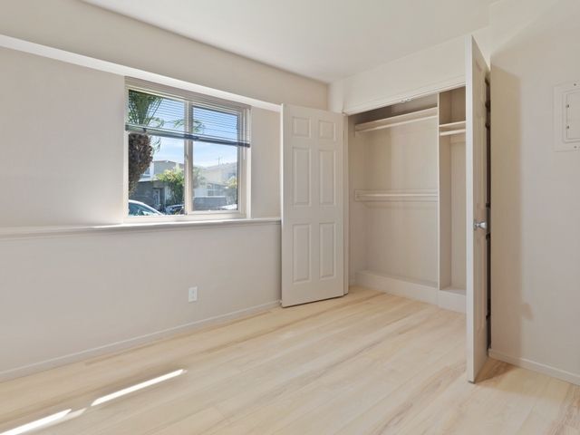 Building Photo - 3913 W 178th St