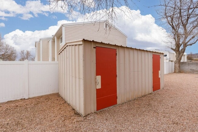 Building Photo - 429Guerrero