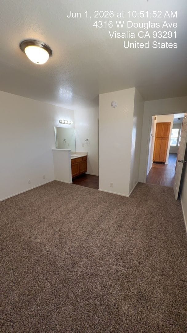 Building Photo - 3231