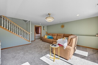 Building Photo - 355 Cindy Rd