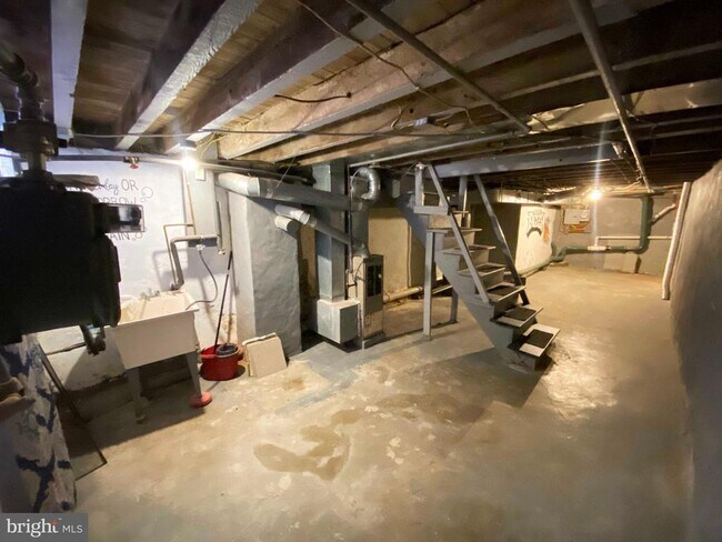 Building Photo - 2848 N Lee St