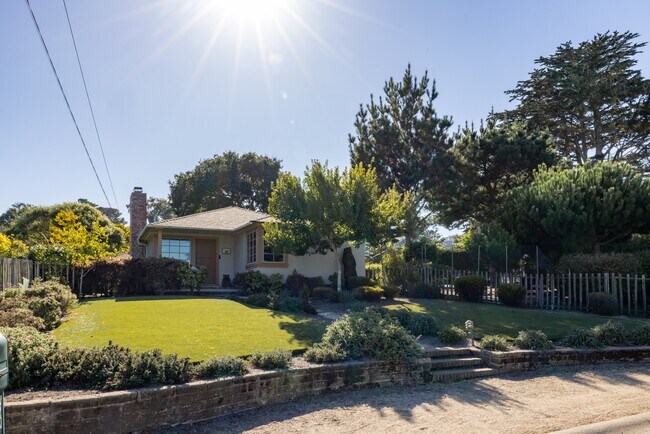 Building Photo - 969 Egan Ave