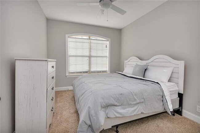 Building Photo - 505 Mariners Cir