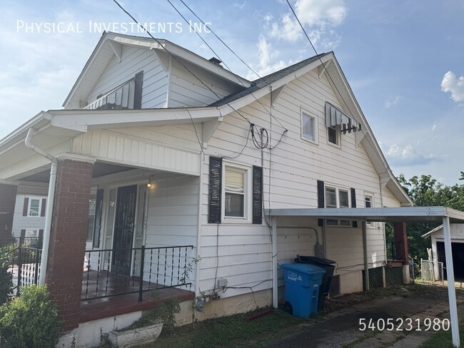 Building Photo - 1729 Moorman Ave NW