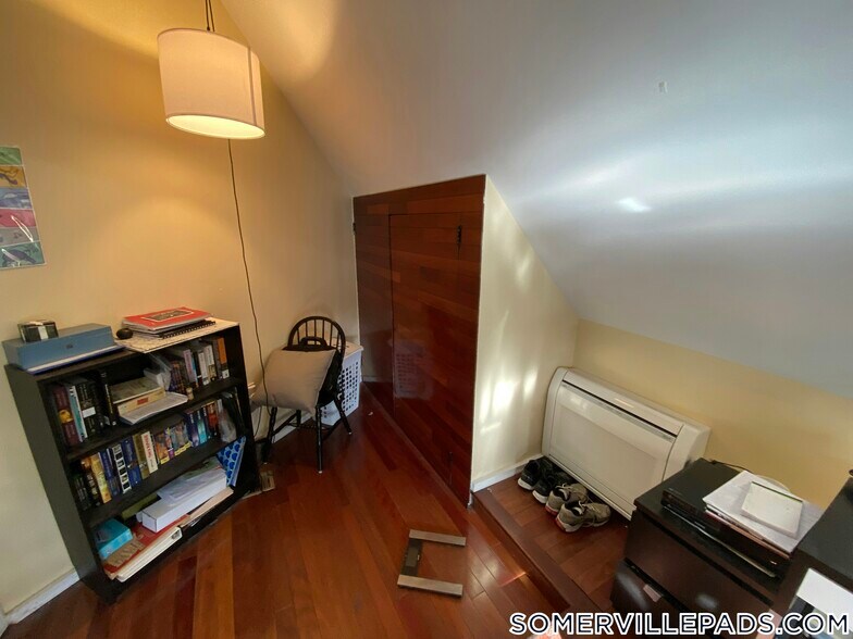Building Photo - 381 Highland Ave