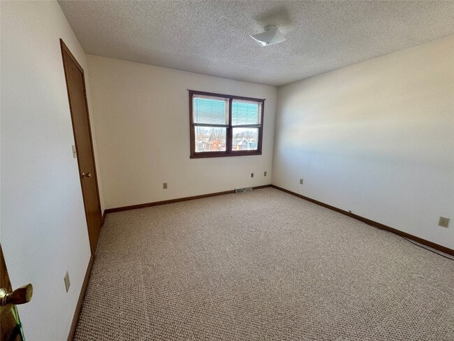 Building Photo - 4024 Canterbury Dr