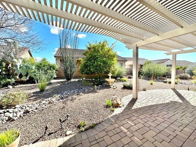 Building Photo - Long Term Fully Furnished 2 Bedroom with D...