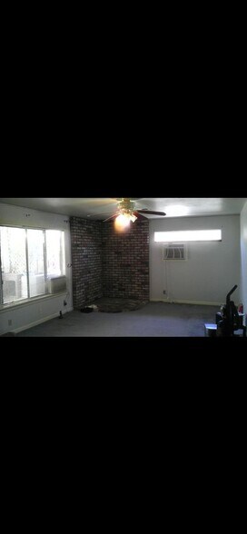 Building Photo - 1857 Crestwood Cir