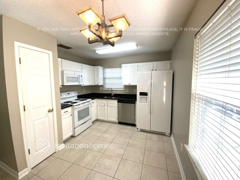 Building Photo - 7856 Collins Ridge Blvd