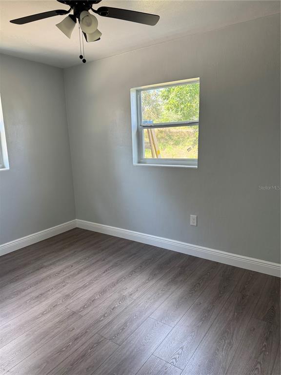 Building Photo - 1160 Lakeview Dr