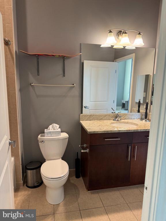 Building Photo - 157 Fleet St