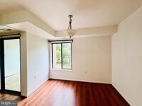 Building Photo - 10570 Twin Rivers Rd