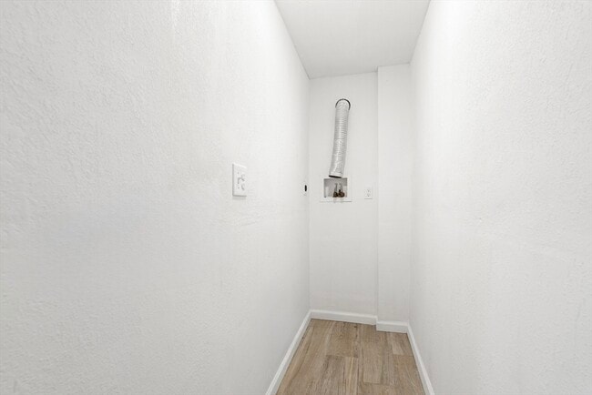 Building Photo - 249 W Main St