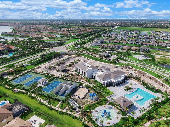 Building Photo - 10710 Aqua Ct