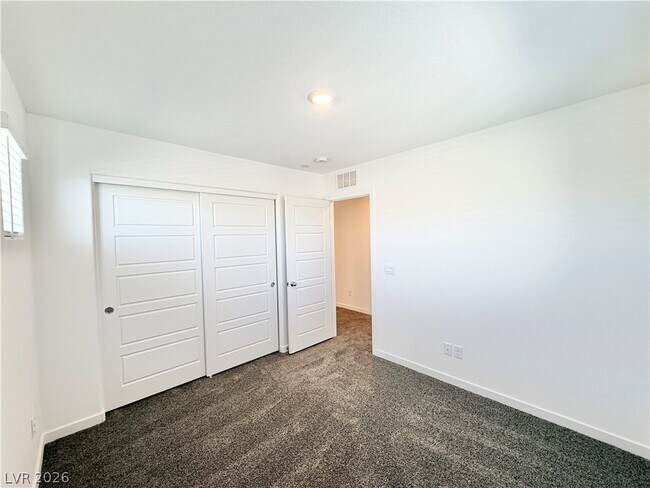 Building Photo - 930 Black Heron St