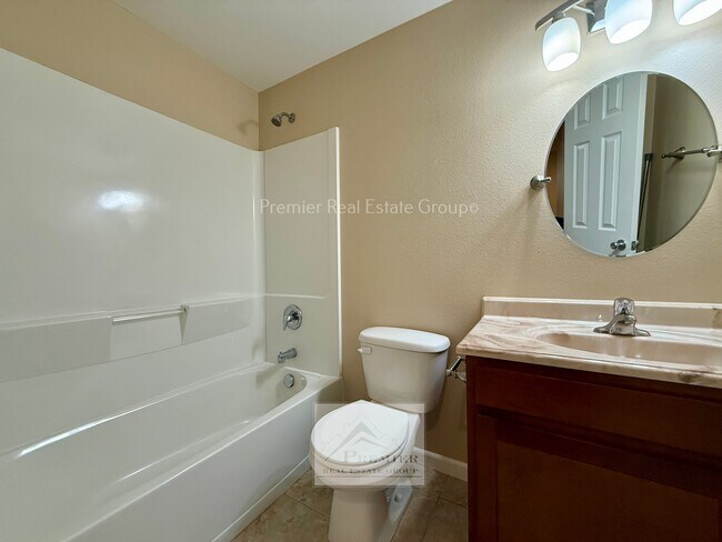 Building Photo - 6769 Ventana Ln