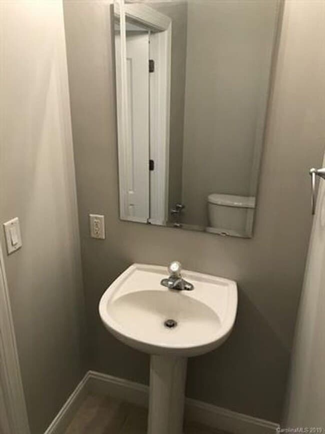 Building Photo - Now Renting charming  2 bedroom 2.5 bath town home In South Charlotte!