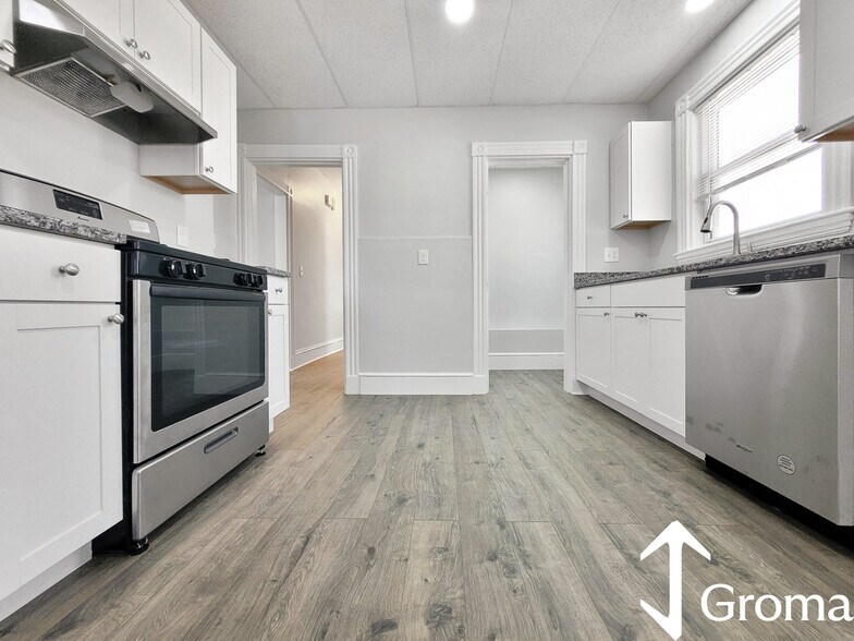Primary Photo - 47A Creighton St