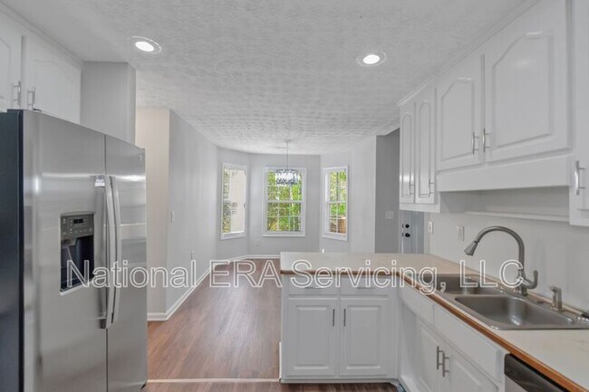 Building Photo - 455 Trelawney Cir