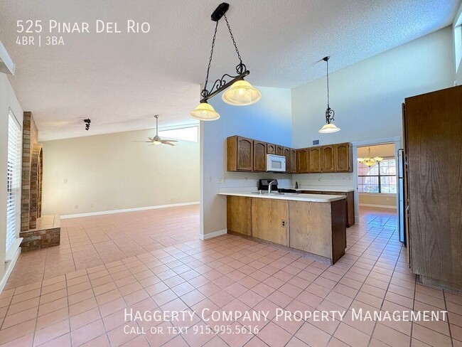 Building Photo - West El Paso 4 bed/3 bath refrig A/C Home!