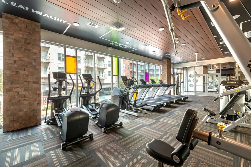 Building Photo - 3001 Crockett St