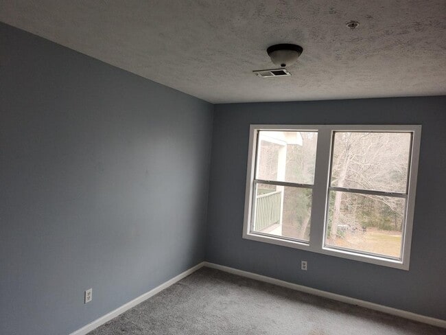 Building Photo - 6724 Willowbrook Dr