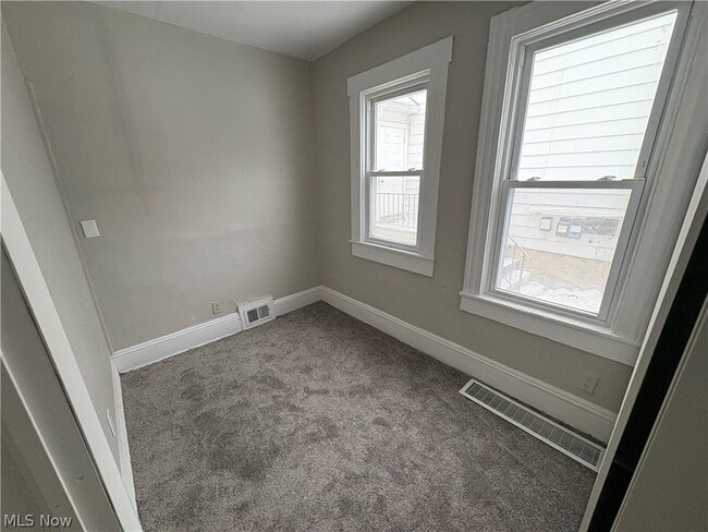 Building Photo - 1924 E 123rd St