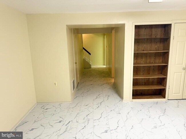 Building Photo - 3862 Marquis Pl