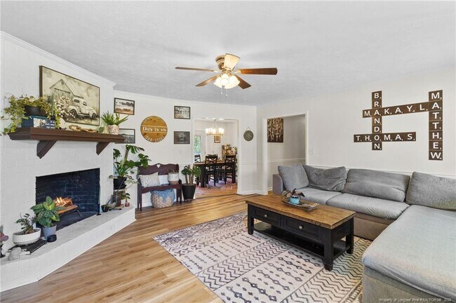 Building Photo - 6755 Brookshire St