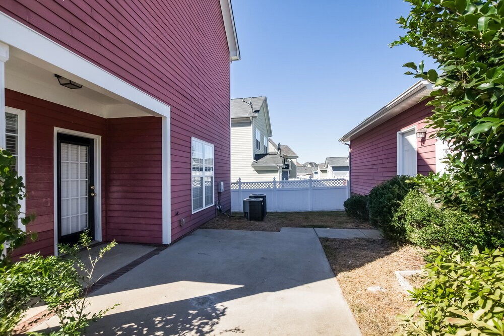 Building Photo - 9925 Grier Springs Ln