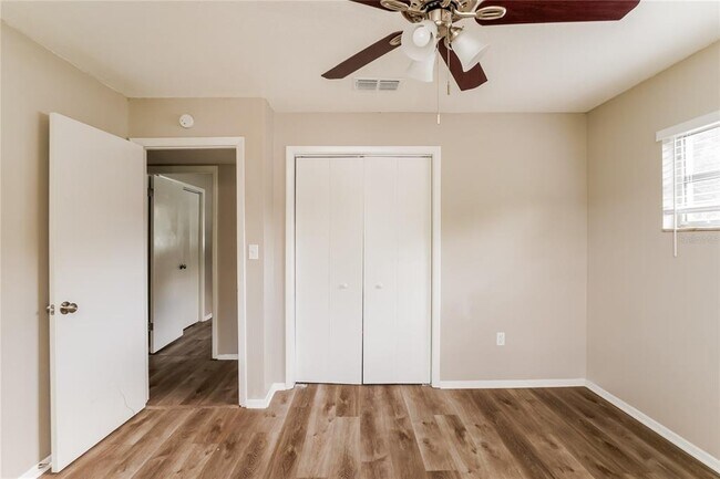 Building Photo - 1247 Kingston Ave