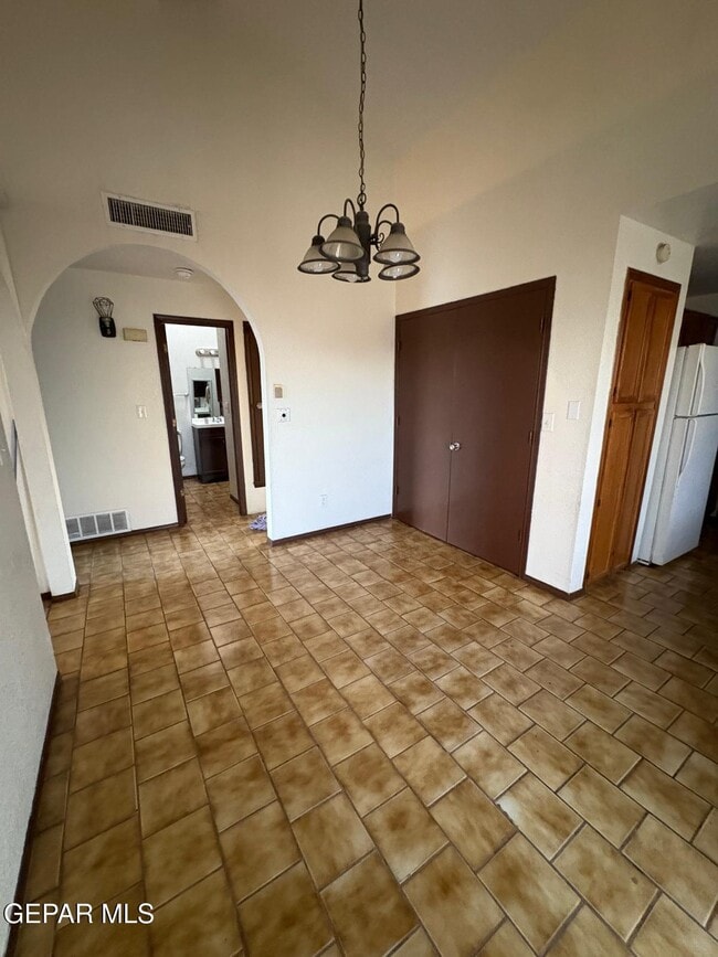 Building Photo - 7142 Dale Rd