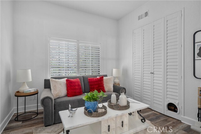 Building Photo - 2601 S Broadmoor Dr