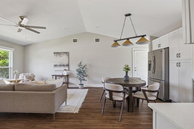 Building Photo - 3703 Tower View Ct
