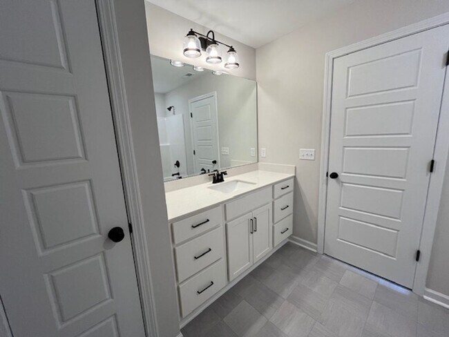 Building Photo - 8409 Paramount Point