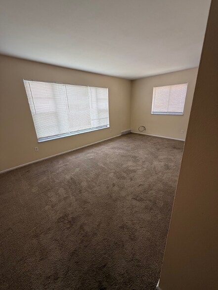 Building Photo - 5401 Eichelberger St