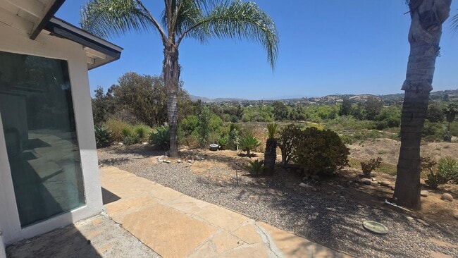 Building Photo - House FOR RENT in Bonita!! Pool and views.