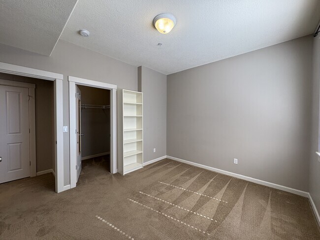 Building Photo - 10630 SW Kable St